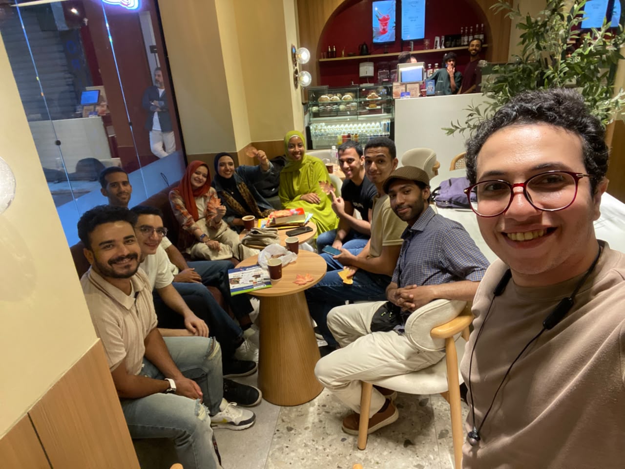 English Conversation Circle: Real Talk & New Connections 🗣️☕
